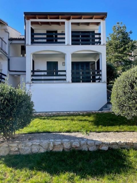 Residence4A-Appartamento Bianco Ravni Exterior photo